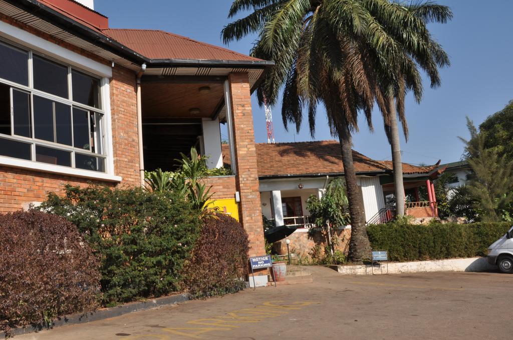 Shangri-La Hotel Uganda Kampala Exterior foto